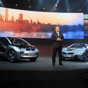 BMW i3cBMW i8܇