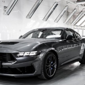 Mustang Dark Horse5.0L V8